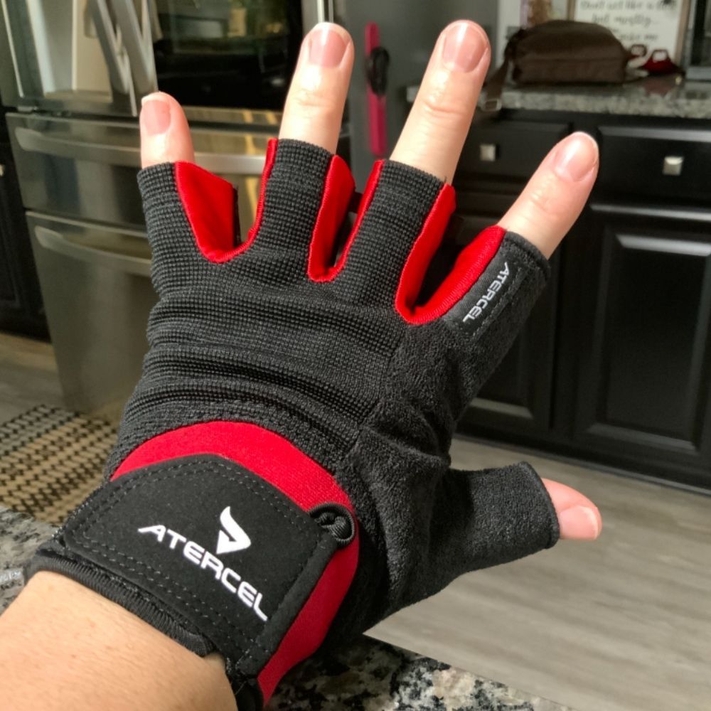 Getting a Grip: 5 Women's Workout Gloves Reviewed For Ultimate Comfort ...